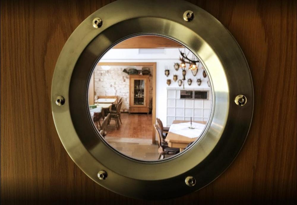 Gasthof Zum Schiff Obereisenheim Екстериор снимка