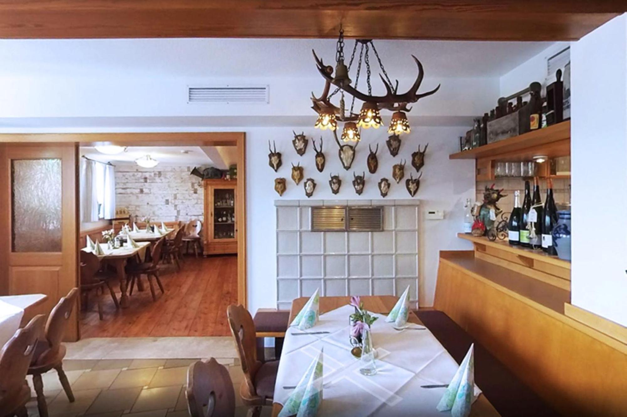 Gasthof Zum Schiff Obereisenheim Екстериор снимка